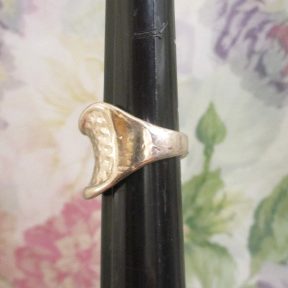 Modernist STERLING SILVER Swirl Statement Ring~Hammered 925 Israel UNISEX Ring - Picture 6 of 13